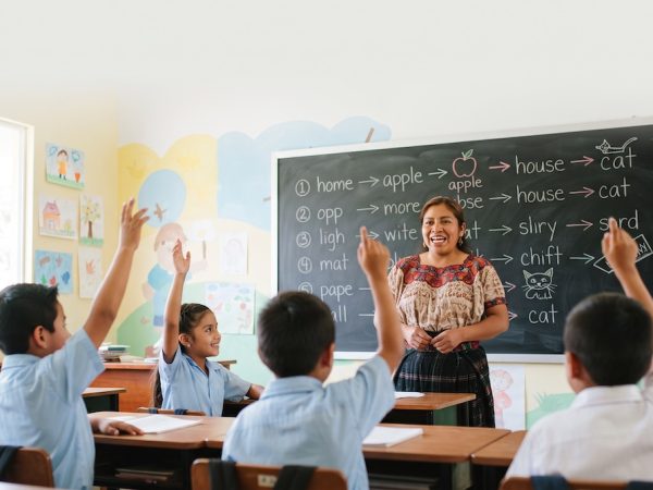Inglés para docentes en Guatemala: qué piden los colegios